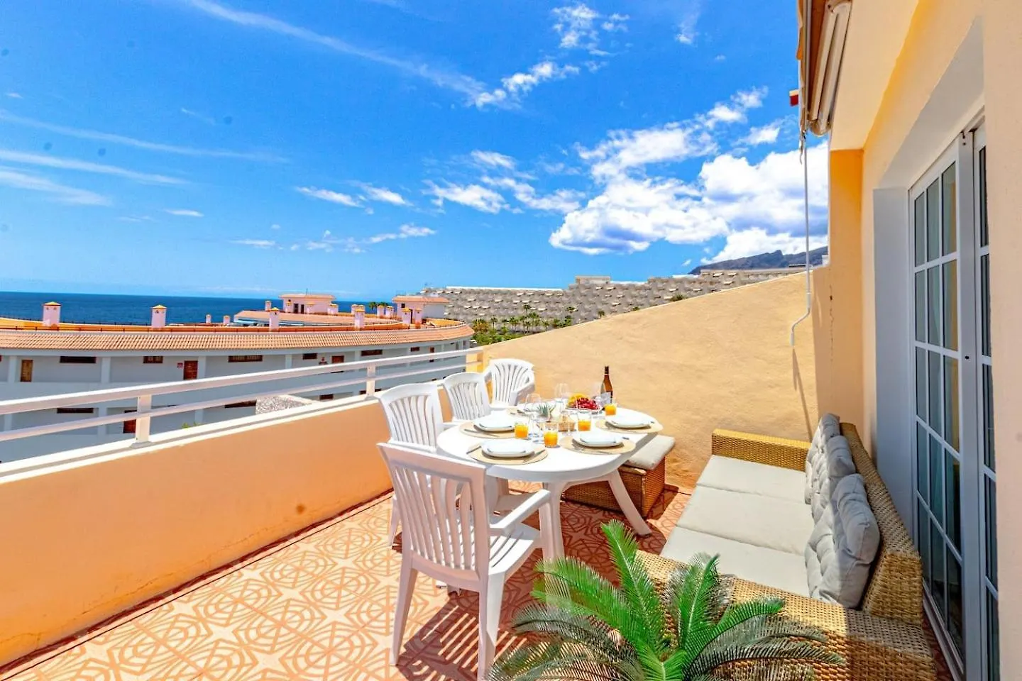 Sunny Arena Sol Apt By Dream Homes Tenerife Puerto de Santiago